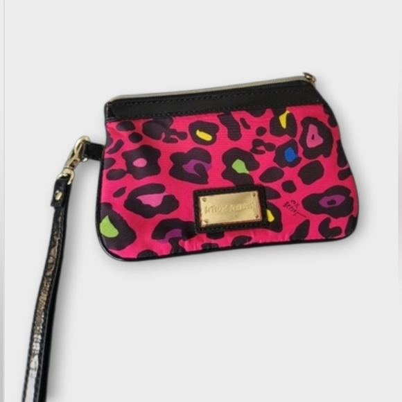 Betsey Johnson Handbags - Betsey Johnson Cheetah Print Wristlet